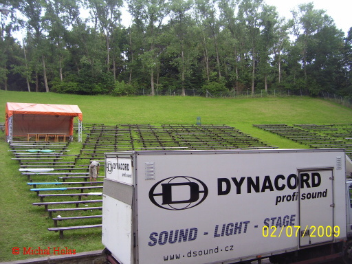 047      p dium pro zvuka e u  stoj     